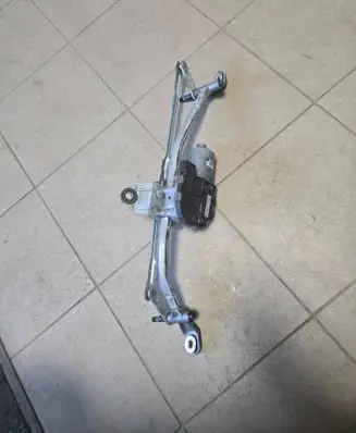 BMW X3 F25 Front wiper linkage and motor 7213275