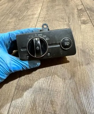 Mercedes-Benz E W211 Light switch 2115450104 04056000 7241Q04