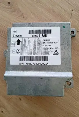 Chrysler Town & Country V Airbag control unit/module 68062118AE 5WY86930 T0EJF3300120G0