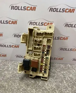 Toyota Avensis Verso Fuse box set 8922144030