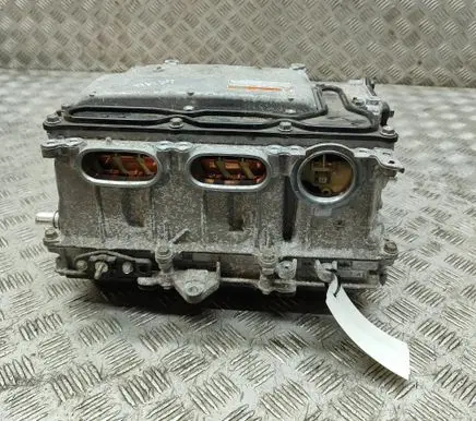 Lexus CT 200H Voltage converter inverter G920076011