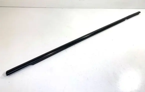 Renault Clio IV Front door windshield rail
