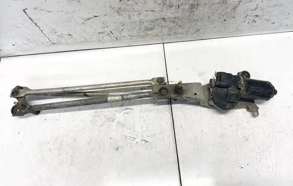 Ford Focus Front wiper linkage and motor xs4117504cc xs41-17504-cc