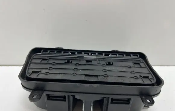 BMW 5 GT F07 Cup holder front 9142166 30082010 502386
