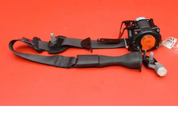 Opel Insignia A Front seatbelt 23465047