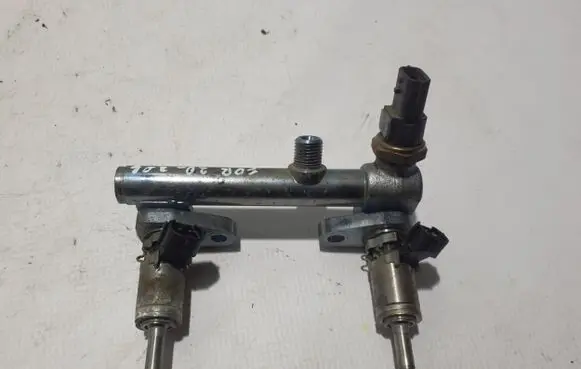 Subaru Forester SK Fuel main line pipe 17522AB090