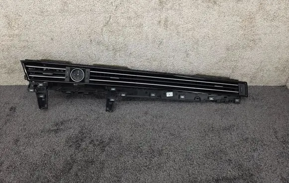Volkswagen PASSAT B8 Dash center air vent grill 3G1857083 3G0919204C