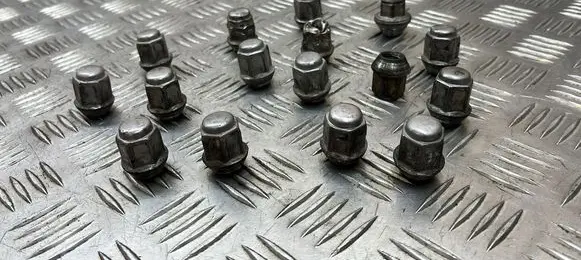 Chrysler Grand Voyager V Nuts/bolts 