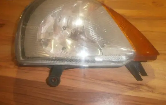 Ford Ka Headlight/headlamp 205322z2