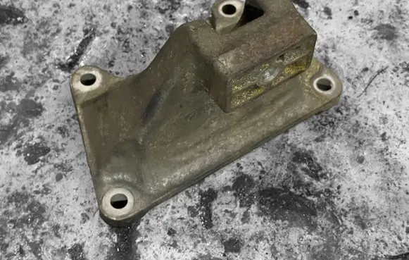 BMW 5 F10 F11 Engine mounting bracket 13807410 6769635 FNAC46000