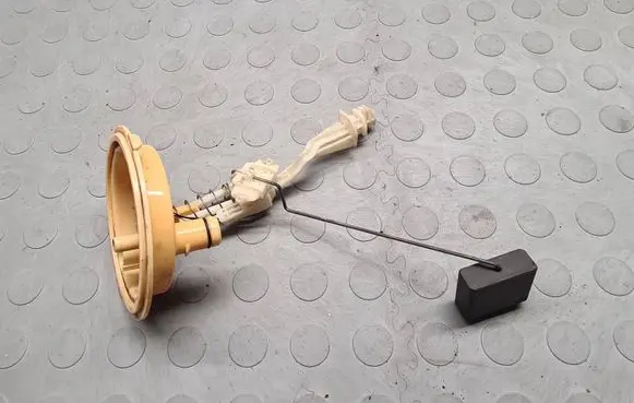 BMW 7 E65 E66 Fuel level sensor 6760539