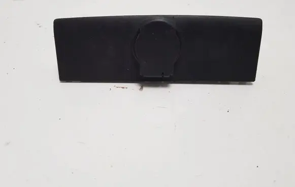 Opel Vectra C 12 V Socket (rear) 13111083 230635620