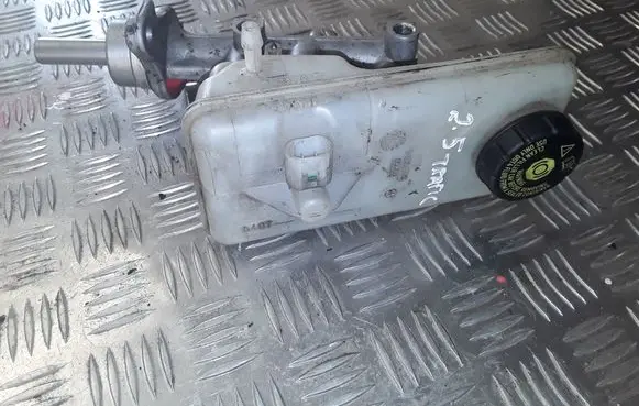Renault Trafic II (X83) Clutch master cylinder 32067008