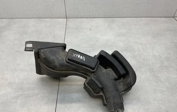 Nissan X-Trail T32 Air intake duct part 4BE0B