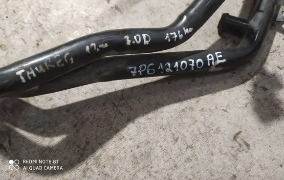 Volkswagen Touareg II Engine coolant pipe/hose 7P6121070AE