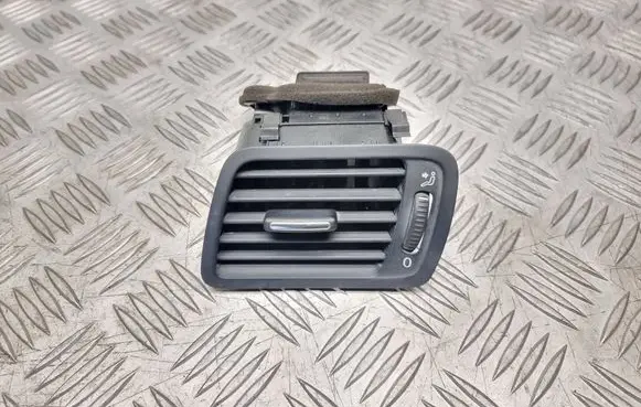 Volkswagen PASSAT B6 Dashboard side air vent grill/cover trim 3C1819701 P0108666 T0024359