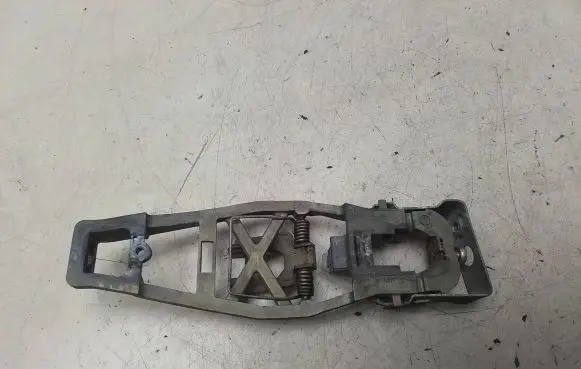 Volkswagen Touran I Front door exterior handle/bracket 1t0837886a