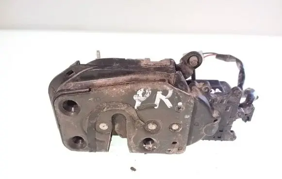 Mazda 626 Front door lock 1528007031