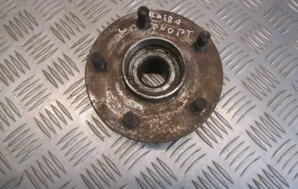Nissan Almera Tino Rear wheel bearing hub 