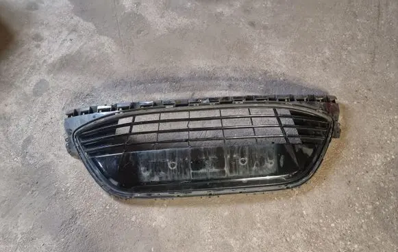 Ford S-MAX Front bumper lower grill AM2117B968BD