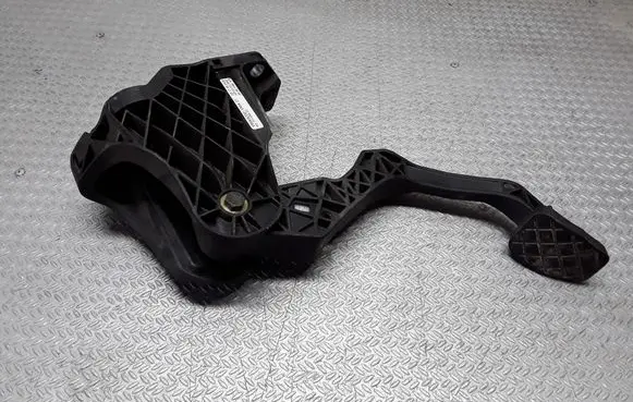 Clutch pedal