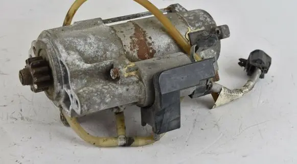 Land Rover Discovery 3 - LR3 Starter motor 428009581