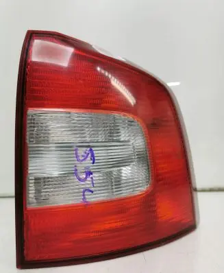 Skoda Octavia Mk2 (1Z) Rear/tail lights 1z9945 275907 1z9945096a
