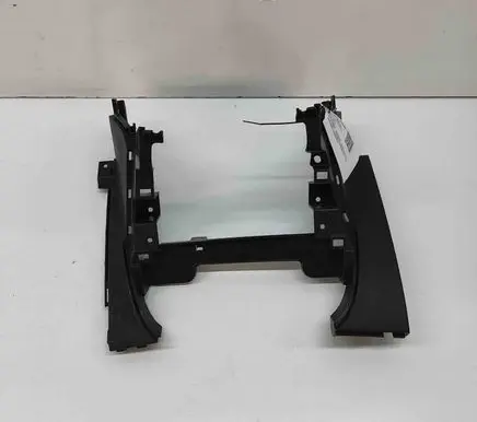 Dashboard glove box trim