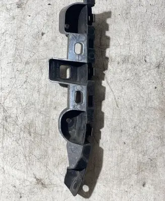 Volkswagen PASSAT B7 Front bumper mounting bracket 3AA807183