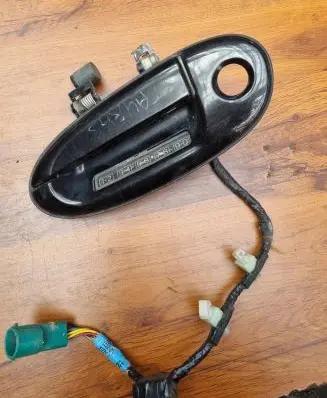 Ford Taurus Front door exterior handle 863-1000