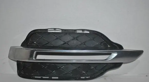 Mercedes-Benz GLK (X204) Front bumper lower grill A2048857123
