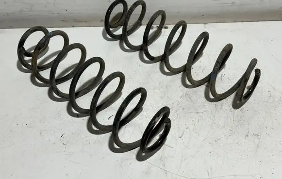 Peugeot 2008 I Rear coil spring
