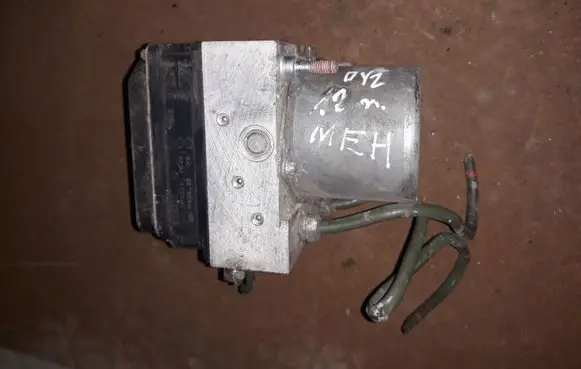 Toyota Avensis T270 ABS Pump 0265951833 0265251999