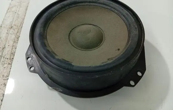 Opel Zafira A Front door speaker 