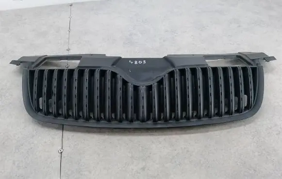 Skoda Fabia Mk2 (5J) Front grill 5J0853668