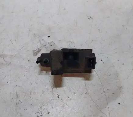 BMW 5 E39 Turbo solenoid valve 72279600