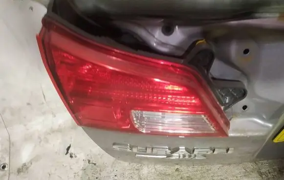 Subaru Outback Tailgate rear/tail lights