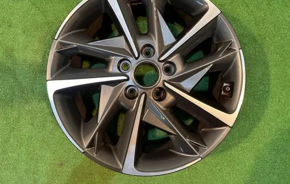 Hyundai i30 R17 alloy rim 