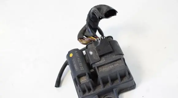 Mercedes-Benz E W212 Glow plug pre-heat relay A6519005502