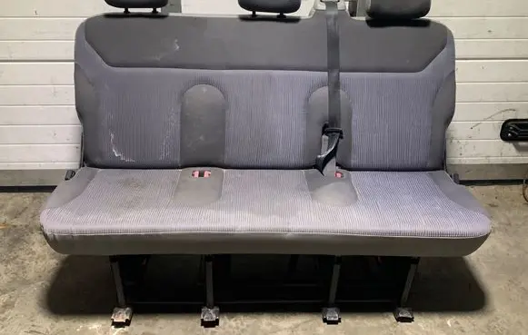 Opel Vivaro Third row seats 