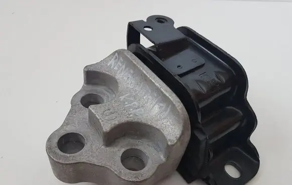 Engine mount bracket