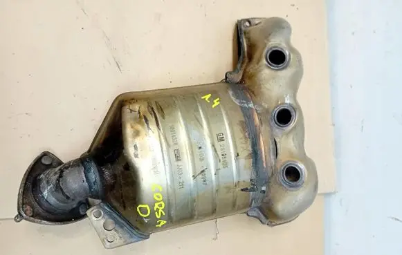 Opel Corsa B Exhaust manifold 25195105