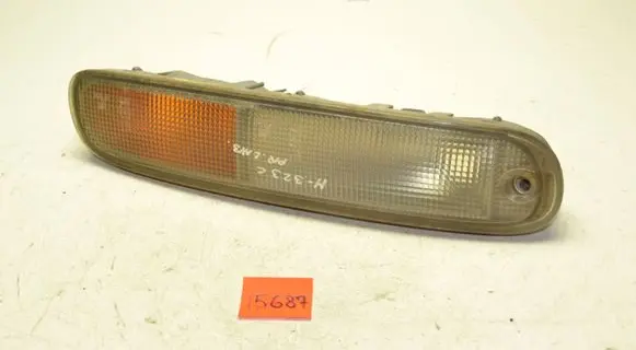 Mazda 323 Front indicator light 21061703