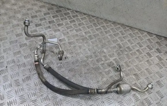 Toyota Avensis Verso Air conditioning (A/C) pipe/hose