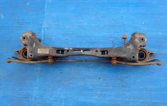 Hyundai i30 Rear beam 