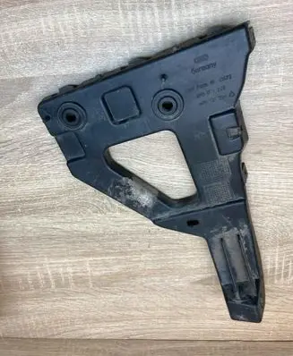 Audi A6 S6 C6 4F Front bumper mounting bracket 4F0807228