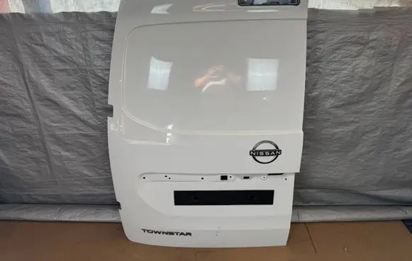 Nissan Townstar Back/rear loading door 901217567R