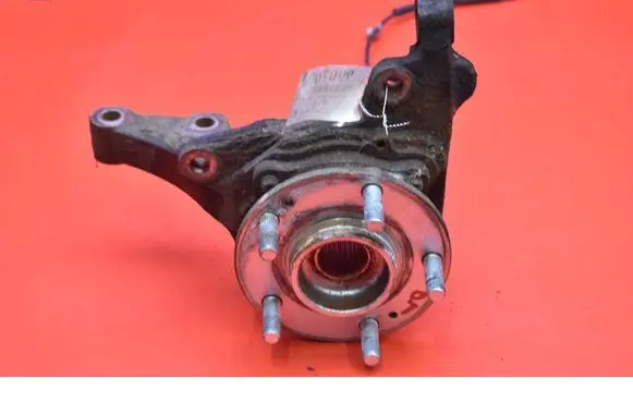 Hyundai Santa Fe Front wheel hub spindle knuckle