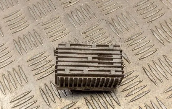 Peugeot Boxer Glow plug pre-heat relay 0522121101