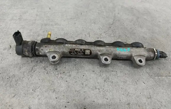 Renault Scenic II - Grand scenic II Fuel main line pipe 